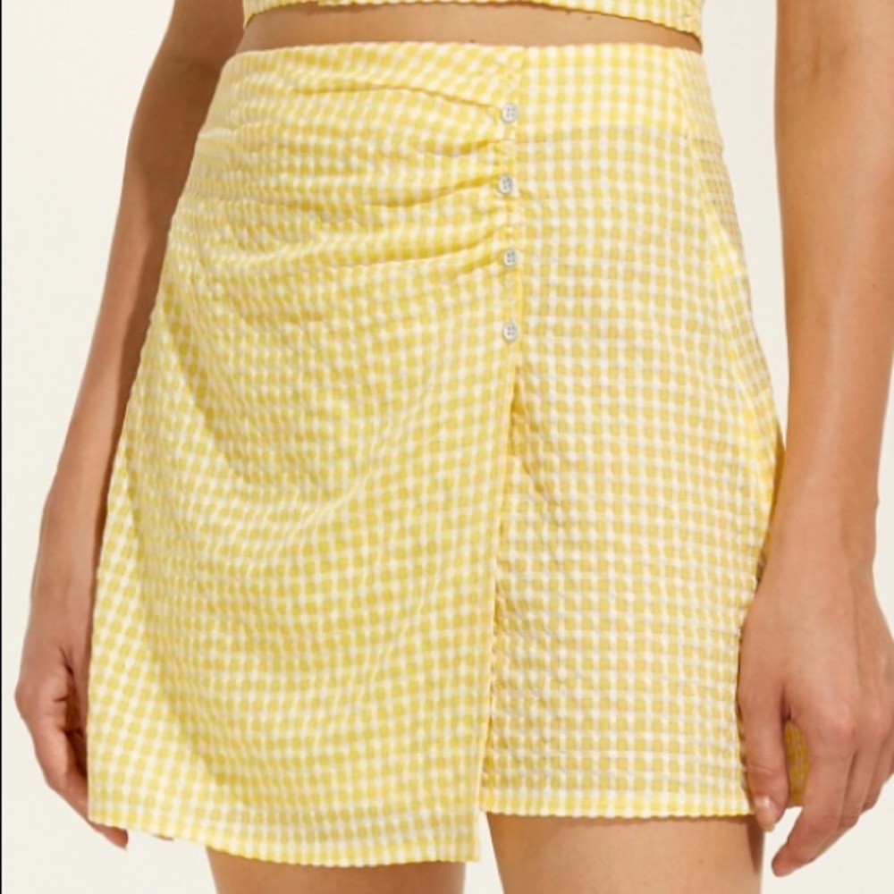 Yellow tennis skirt